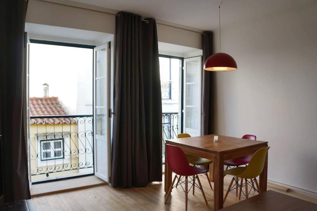 Two Bedroom Apt In Historic Location! Close To The River Lisboa المظهر الخارجي الصورة