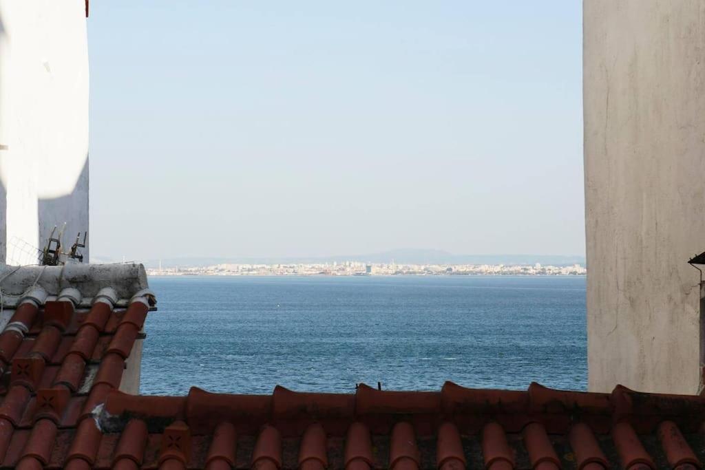 Two Bedroom Apt In Historic Location! Close To The River Lisboa المظهر الخارجي الصورة